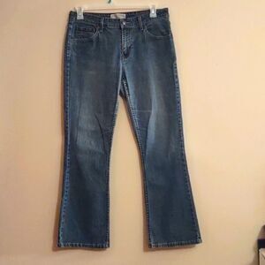 Levi Strauss, Size 10, Low-rise Bootcut Jeans, Medium Wash, Excellent Condition‎
